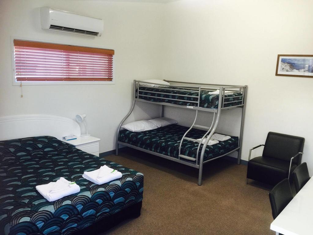 Springsure Overlander Motel Exterior photo