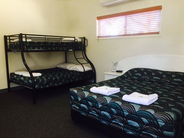 Springsure Overlander Motel Exterior photo