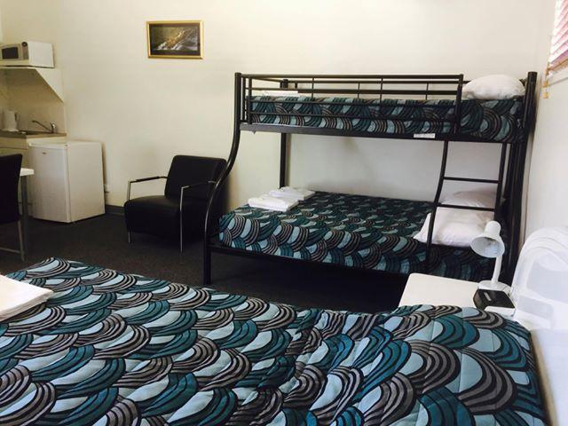 Springsure Overlander Motel Exterior photo