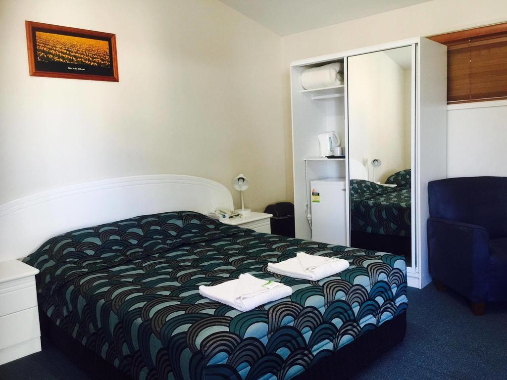 Springsure Overlander Motel Exterior photo